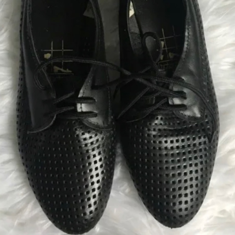 Tic-tac-toes Black dance/casual shoes size 8